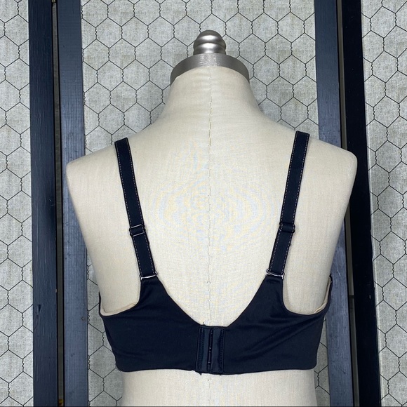 Maidenform T-Shirt Bra with Convertible Straps - Picture 3 of 13